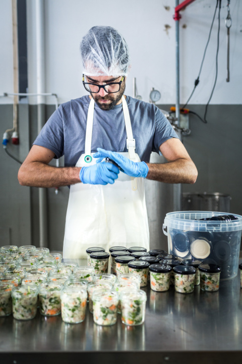 Makrela z pikantną papryką i cytryną 100g Makrela z pikantną papryką i cytryną 100g