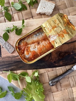 Sardynki w oliwie z pomidorami 120 g, Portugalia